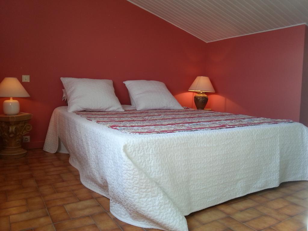 La Petite Maison De Marie Louise Lauris Room photo